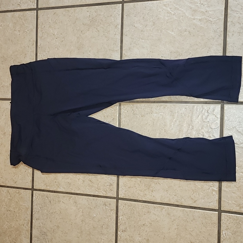 Lululemon athletica capri leggings size blue size 6